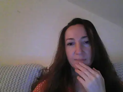 Valessya online show from May 3, 2026, 8:59 pm