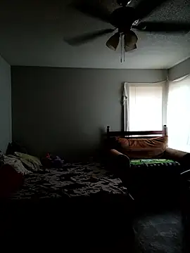 Snapshot of LuvTune chatting on February 26, 2026, 7:24 pm LuvTune online show from February 26, 2026, 7:24 pm