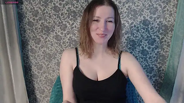 LesanaMagic online show from December 15, 2024, 7:31 pm