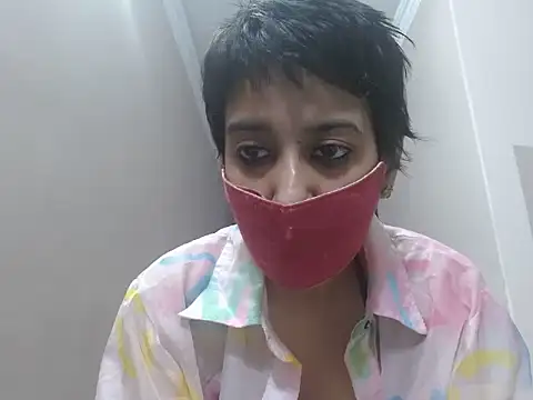 suzen night online show from November 23, 2025, 5:02 pm