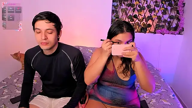 Snapshot of kylietimothee chatting on November 23, 2025, 4:29 pm kylietimothee online show from November 23, 2025, 4:29 pm