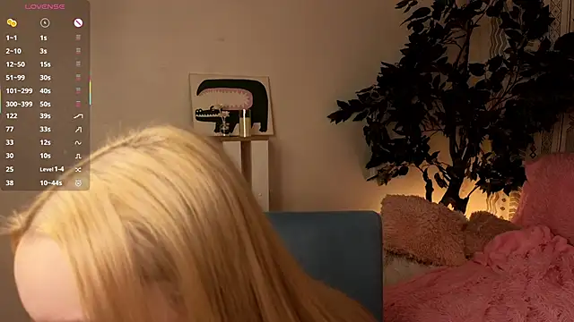 KrishnaSimmons online show from November 23, 2025, 7:57 pm