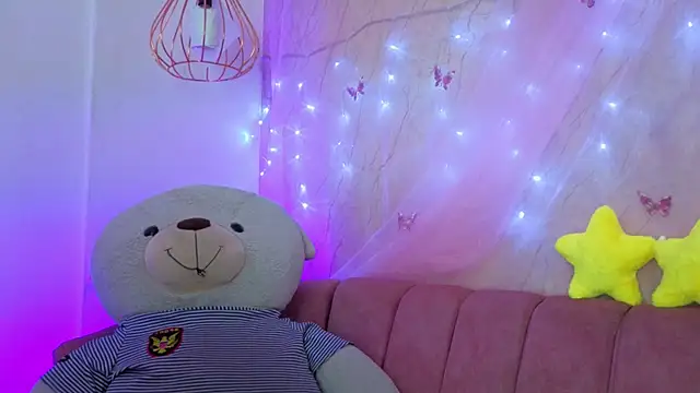 april bennett online show from January 5, 2026, 5:38 pm