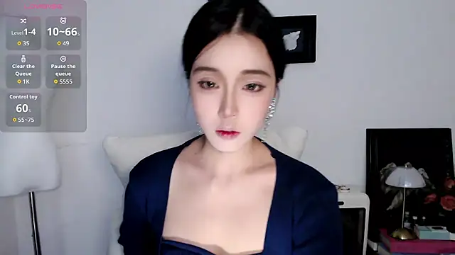 Wfrost0707 online show from December 15, 2025, 12:42 pm