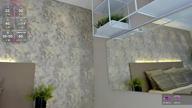 VictoriaShelby online show from March 4, 2026, 11:49 am