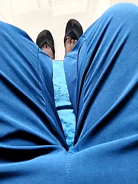 Chanderi19 online show from October 1, 2025, 2:28 am