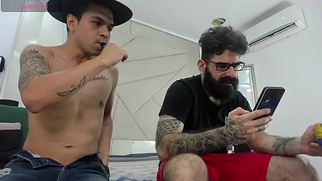 Snapshot of Harald_Smed chatting on November 14, 2025, 1:21 pm Harald Smed online show from November 14, 2025, 1:21 pm