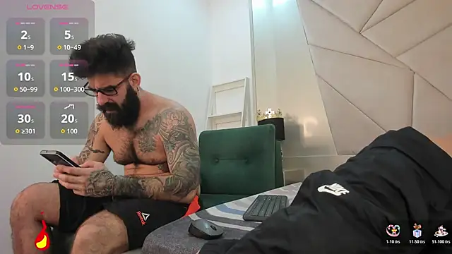 Snapshot of Harald_Smed chatting on December 1, 2025, 1:16 pm Harald Smed online show from December 1, 2025, 1:16 pm