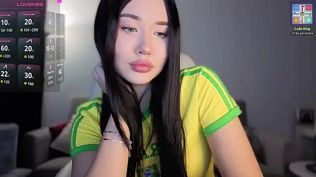 Megan purr online show from October 5, 2025, 8:18 pm