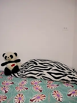 ellafrost-1 online show from September 15, 2025, 3:34 pm