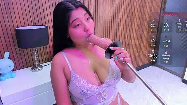 mysticlatina1 online show from October 28, 2025, 11:47 am