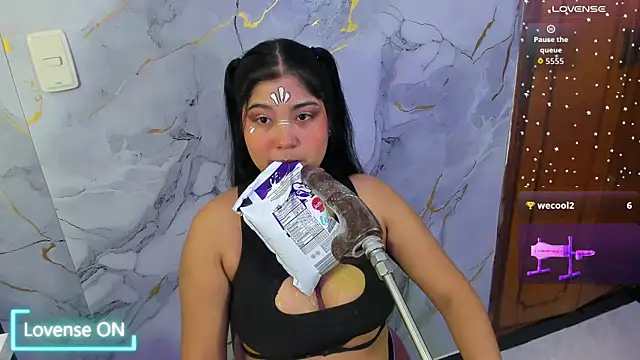 mysticlatina1 online show from January 8, 2026, 7:27 pm