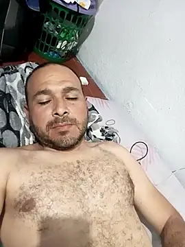 javi-tunene online show from October 30, 2025, 2:24 am