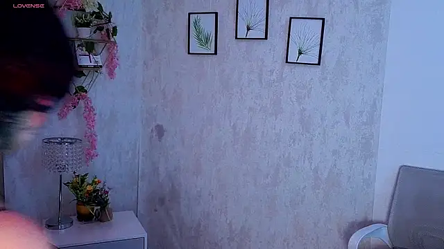 RobinBennett online show from October 24, 2025, 12:01 pm