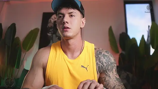 Thomas Falcon online show from November 29, 2025, 10:24 pm