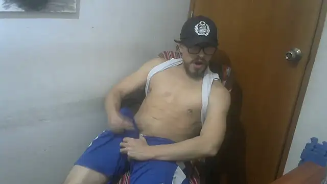 GuivernoStud online show from September 10, 2025, 1:00 pm