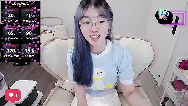 baby-yaya20 online show from December 18, 2025, 7:03 am