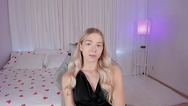 Susan Mimi online show from September 18, 2025, 2:35 am