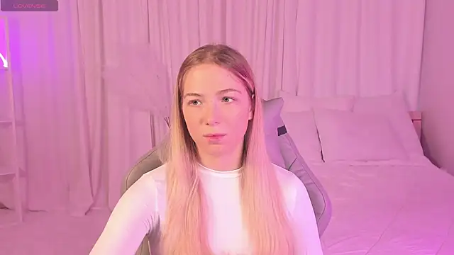 Susan Mimi online show from December 2, 2025, 4:29 am