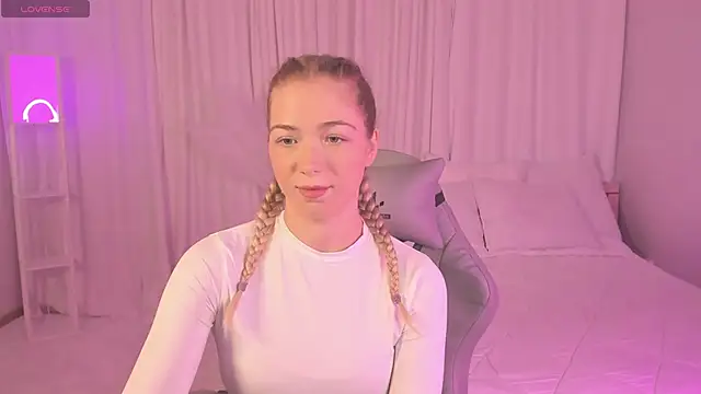 Susan Mimi online show from December 3, 2025, 3:47 am