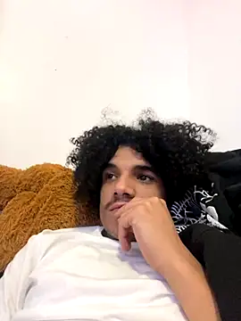 Snapshot of Cartyiii chatting on October 17, 2025, 7:22 am Cartyiii online show from October 17, 2025, 7:22 am