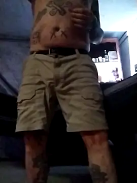 WiltedYeller online show from April 30, 2026, 1:56 am