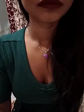 Itz Mayra  online show from November 13, 2025, 7:29 am