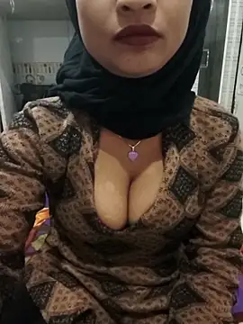 Itz Mayra  online show from November 16, 2025, 7:58 am