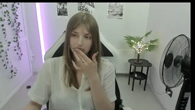NeyliDream online show from June 26, 2026, 1:04 pm