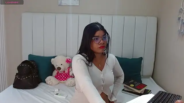 Snapshot of sienna_valexx chatting on September 29, 2025, 1:27 pm sienna valexx online show from September 29, 2025, 1:27 pm