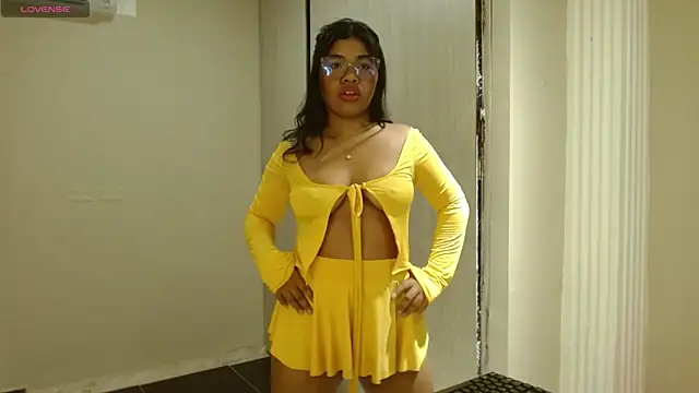 Snapshot of sienna_valexx chatting on October 3, 2025, 11:07 am sienna valexx online show from October 3, 2025, 11:07 am