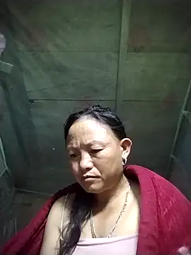 Snapshot of Samdim23 chatting on October 21, 2025, 8:42 pm Samdim23 online show from October 21, 2025, 8:42 pm