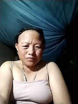 Snapshot of Samdim23 chatting on October 25, 2025, 12:23 pm Samdim23 online show from October 25, 2025, 12:23 pm