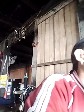 Snapshot of Samdim23 chatting on October 27, 2025, 2:37 am Samdim23 online show from October 27, 2025, 2:37 am