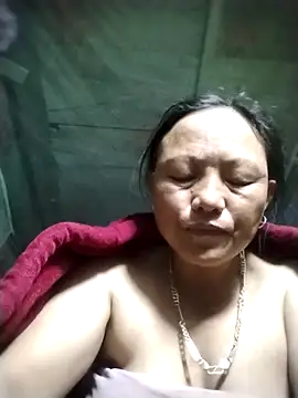 Snapshot of Samdim23 chatting on October 27, 2025, 2:43 pm Samdim23 online show from October 27, 2025, 2:43 pm