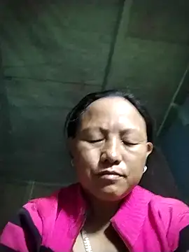 Snapshot of Samdim23 chatting on October 31, 2025, 9:21 am Samdim23 online show from October 31, 2025, 9:21 am