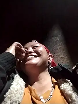 Snapshot of Samdim23 chatting on November 6, 2025, 1:45 pm Samdim23 online show from November 6, 2025, 1:45 pm