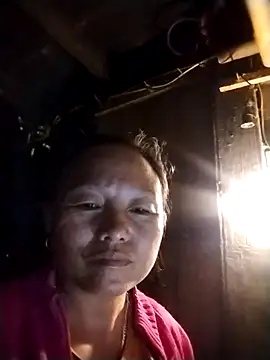 Snapshot of Samdim23 chatting on November 8, 2025, 2:06 pm Samdim23 online show from November 8, 2025, 2:06 pm