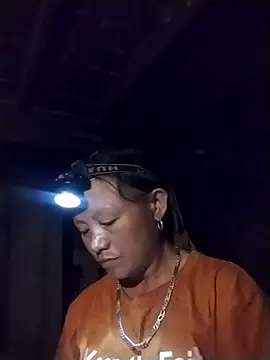 Snapshot of Samdim23 chatting on November 9, 2025, 2:15 pm Samdim23 online show from November 9, 2025, 2:15 pm