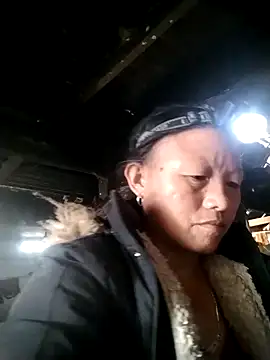 Snapshot of Samdim23 chatting on November 15, 2025, 2:42 am Samdim23 online show from November 15, 2025, 2:42 am