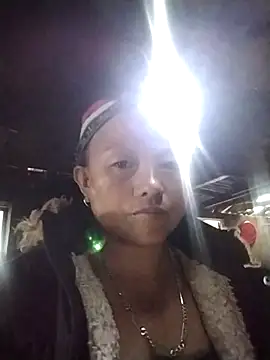 Snapshot of Samdim23 chatting on November 18, 2025, 2:28 am Samdim23 online show from November 18, 2025, 2:28 am