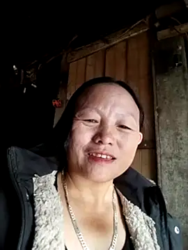 Snapshot of Samdim23 chatting on December 1, 2025, 2:05 am Samdim23 online show from December 1, 2025, 2:05 am