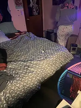 shortywidaphatty online show from October 30, 2025, 2:51 pm