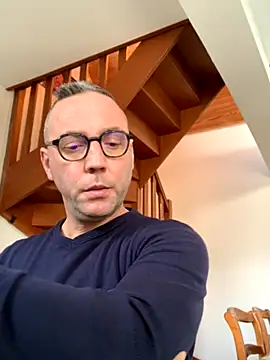 Marronglace1 online show from December 5, 2025, 10:24 am