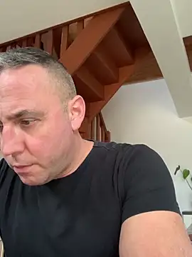 Marronglace1 online show from December 19, 2025, 2:57 pm