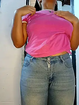 Snapshot of girlpee chatting on November 24, 2025, 6:18 pm girlpee online show from November 24, 2025, 6:18 pm