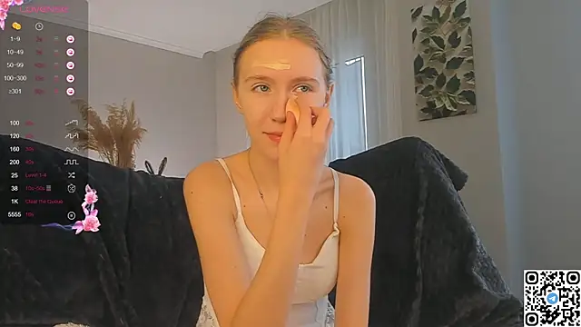 Succubelle online show from November 17, 2025, 6:52 am