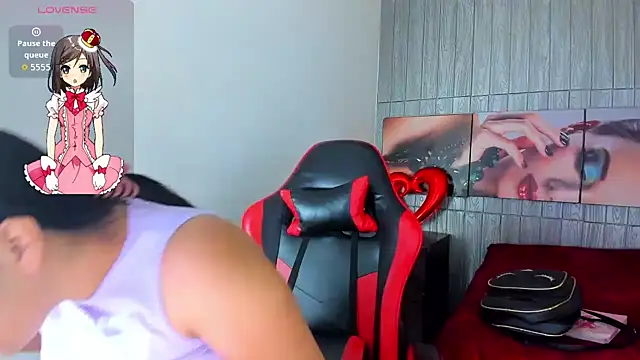 susan mooree online show from April 16, 2026, 8:20 pm