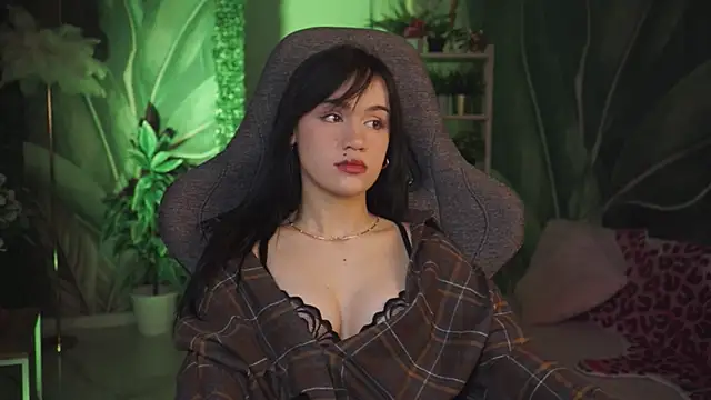 MonicaFarmer online show from April 23, 2026, 11:18 pm