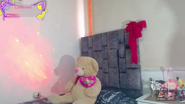 Charlotte Landry   online show from December 20, 2025, 6:04 pm